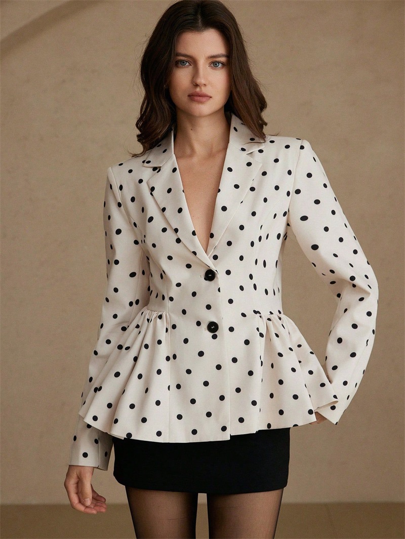 Women Formal Wear Black And White - Biało-czarny garnitur damski z kropkami, elegancka