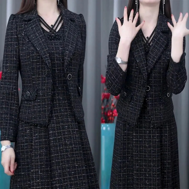 Women Formal Wear Set - Kobiece sukienki w średnim wieku Wiosna