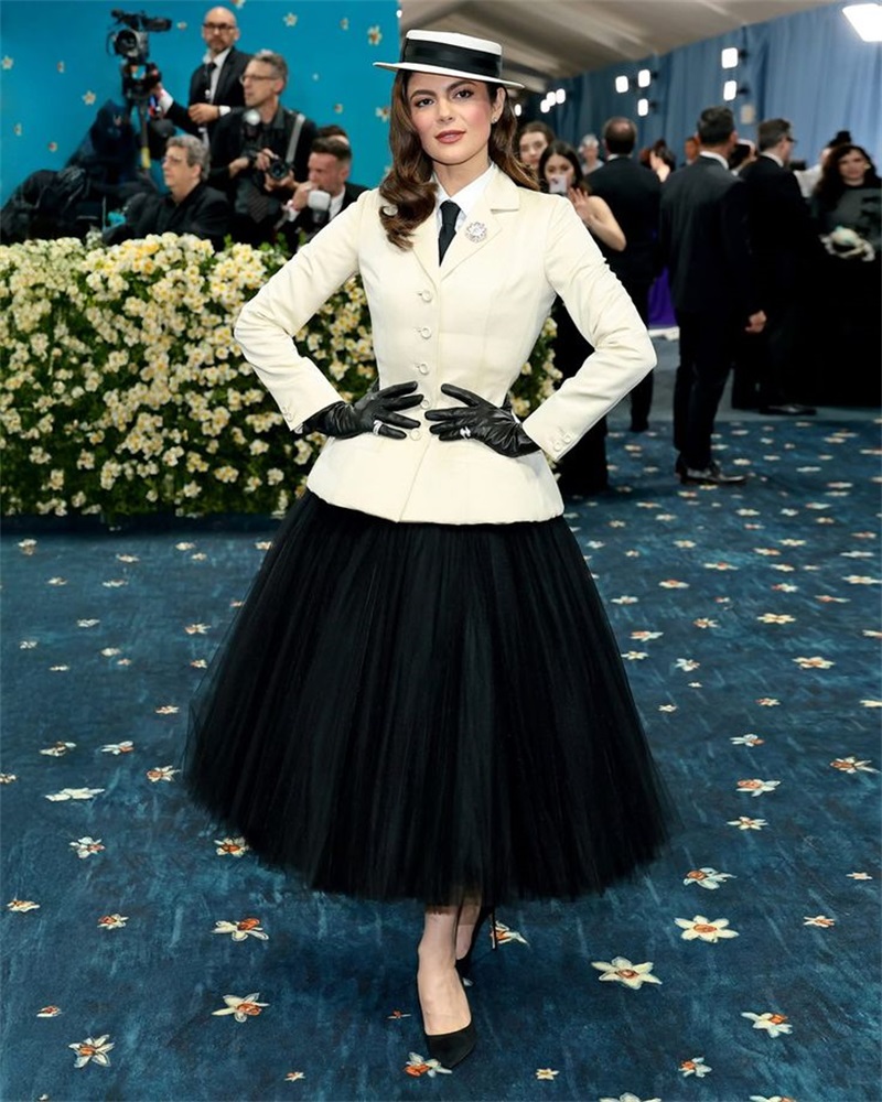 Białe damskie garnitury biurow – Women Formal Wear Black And White recenzja i cena